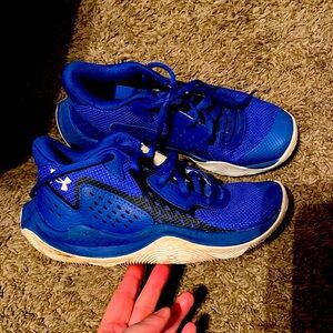 Boys Under Armour Basketball Shoes